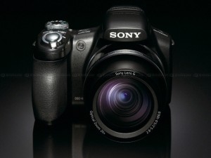 sony dsc hx1 300x225 Sony DSC HX1 Super Zoom Launched
