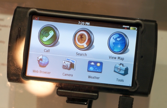 Garmin Nuvifone G60 Delayed