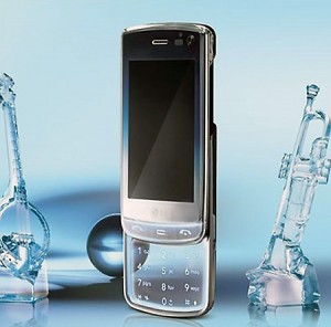lgcrystal 300x296 LG Crystal GD900 Reviewed