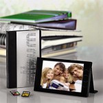 Pocket-sized Digital Photo Album