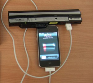 netbook iphone charger 300x267 iPhone Charging with a Netbook Battery