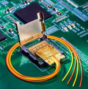 light peak FullChip LaserOff crop 300x304 Light Peak Fiber Optic Technology for the PC