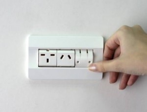 Spinning Power Outlet 300x230 Spinning Power Outlet Accepts any Plug