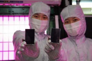 samsung mobile wvga amoled display 300x199 Apple iPhone 4G to get Super AMOLED Display   Rumour