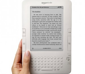 amazon kindle 300x262 Amazon Kindle Slim Version Launching in August   Rumour